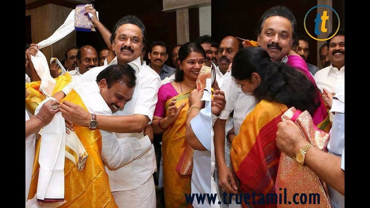 ஆ.ராசா, கனிமொழியை கட்டித்தழுவி வரவேற்ற ஸ்டாலின்! 39 ஆ.ராசா, கனிமொழியை கட்டித்தழுவி வரவேற்ற ஸ்டாலின்!